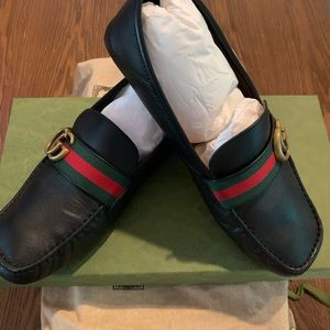 Gucci driver shoes size 8.5 wore once VERY NEW